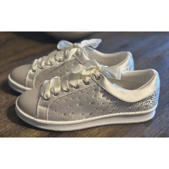 NEW Badgley Mischka crystal embellished satin wedding sneakers MARLA - SIZE 7 - Picture 2 of 10